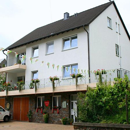 Отель Ferienweingut Hensler Бридель Экстерьер фото